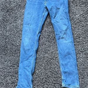 GANT jeans  - Har aldrig använt dem. Dem ska passa dem runt 170 cm 