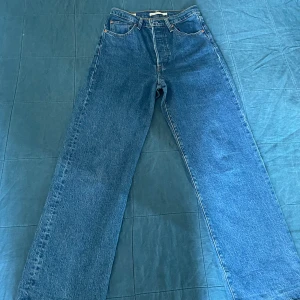 Super Offer Levi’s Premium Jeans - New (only 1 time used) Ribcage Straight Ankle. High Weist. Size W28 / L29. 