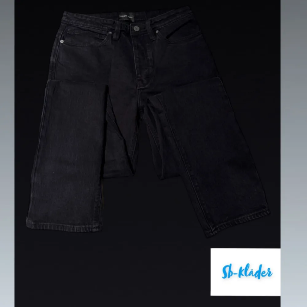 Skick 10/10 ej använda Storlek 29/32 Fit Relaxed/Straight. Jeans & Byxor.