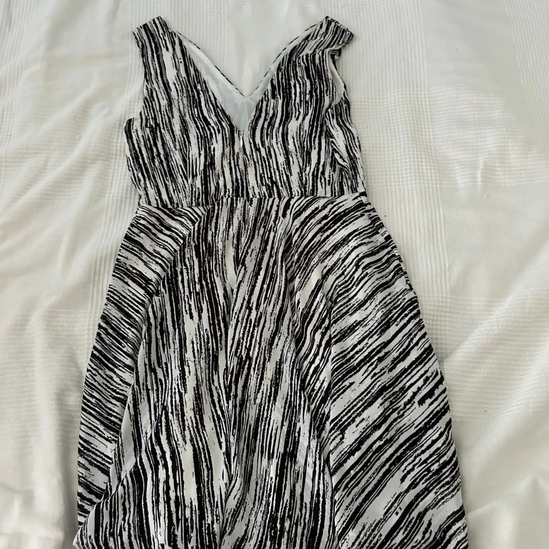 Svartvit klänning från Zoul Edition - 23