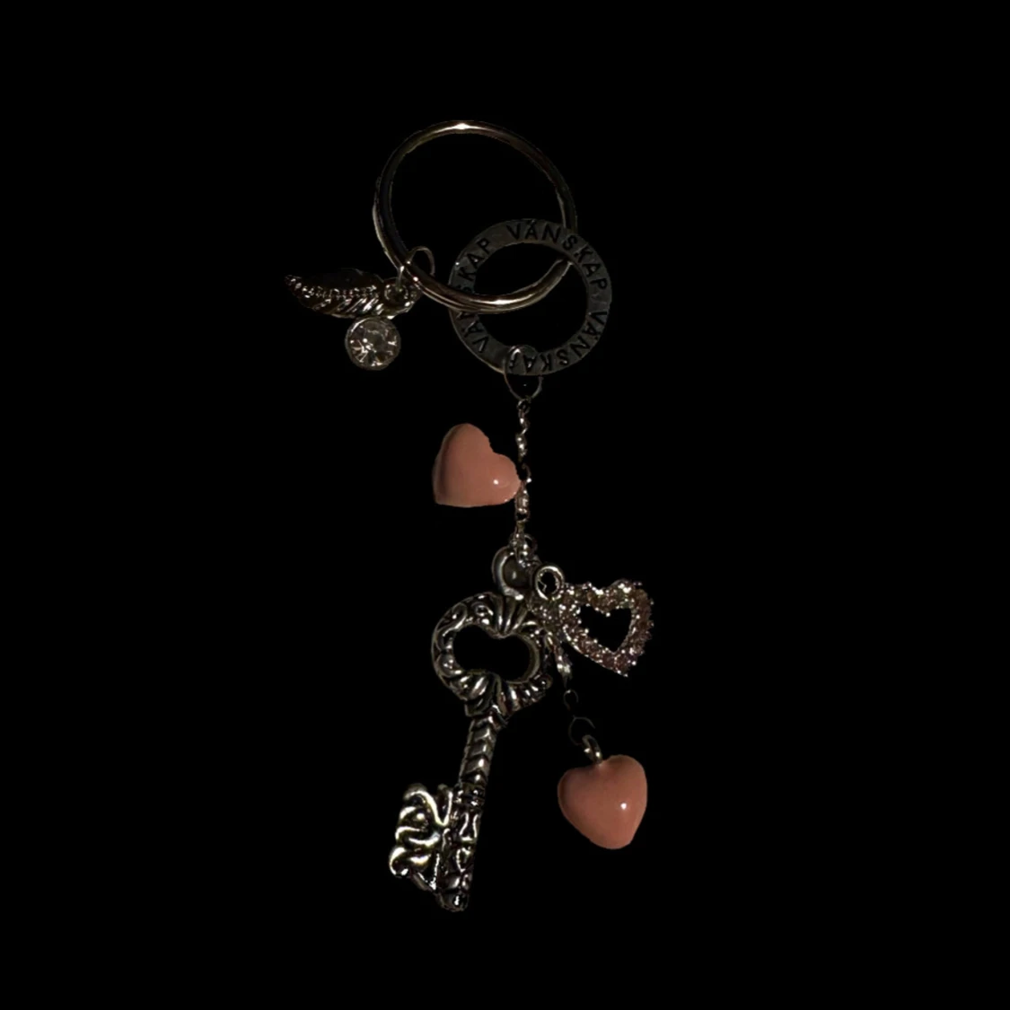 Nyckelring med hjärtan och nyckel