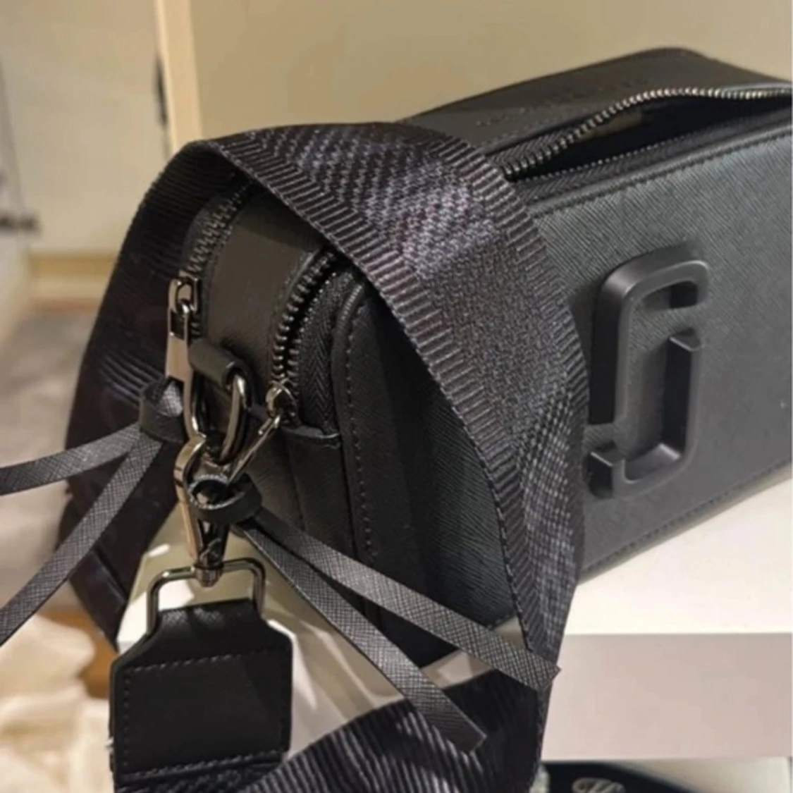 Svart axelväska från Marc Jacobs - 90