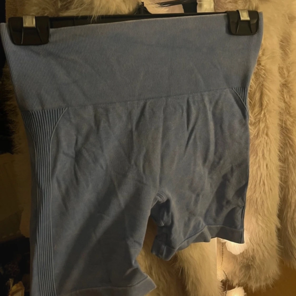 Blå shorts från Peach pump med scrunch  - 1