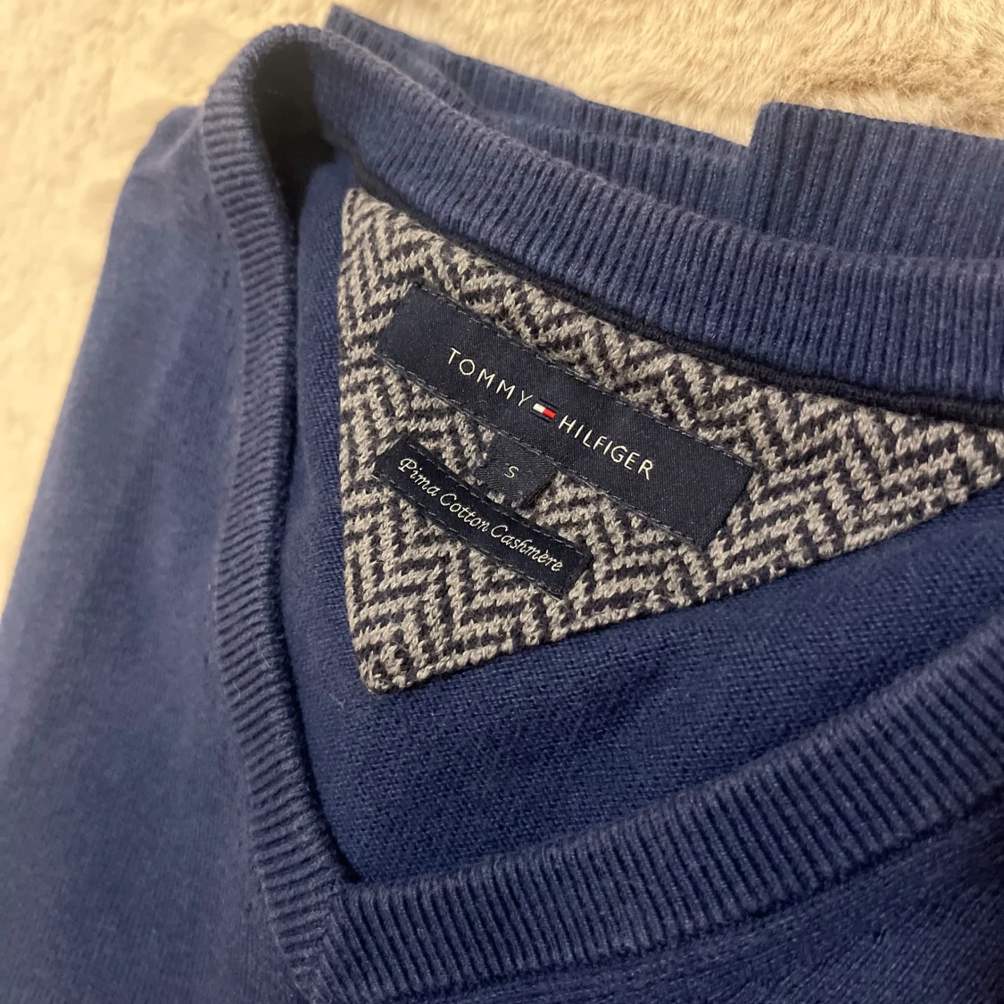 Blå tröja från Tommy Hilfiger - 90