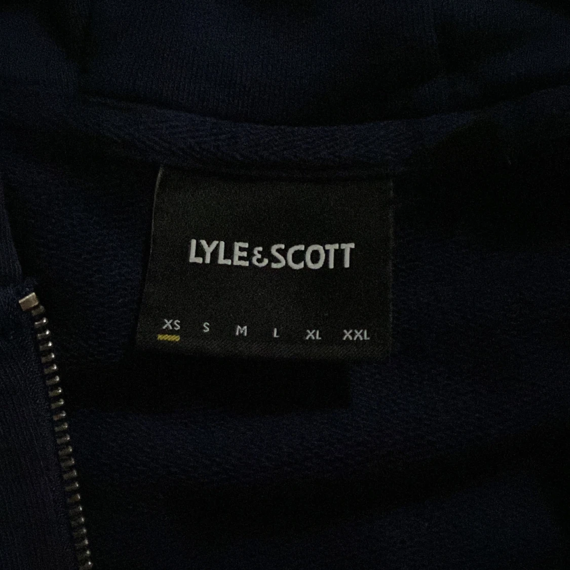 Mörkblå lyle&scott zip tröja - 91