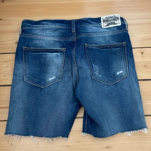 Jeans shorts  - Midjemått 82 cm Frakt ingår ej<3