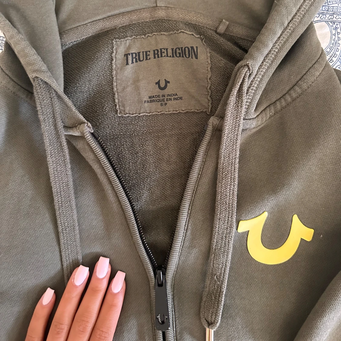 Olivgrön hoodie från True Religion - 92