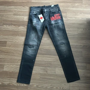 Dsquared 2 byxor  - Skick: Bra  Helt ny 