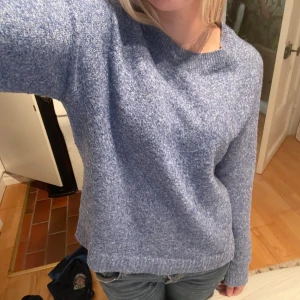 Stickadtröja - Stickad tröja från veromoda. i stl S, nypris 300kr. Köpare står för frakt