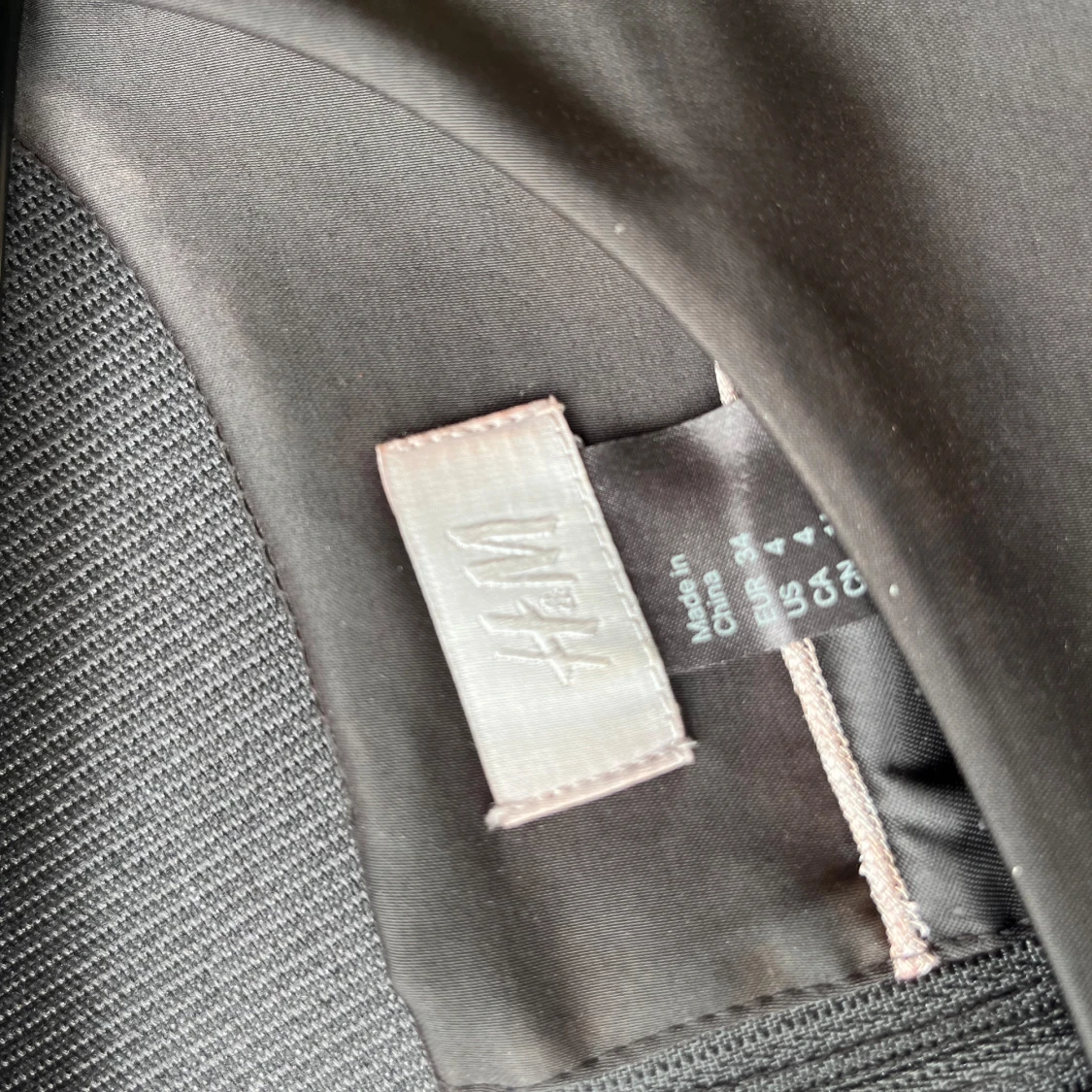 Svart och silvrig klänning från H&M - 3