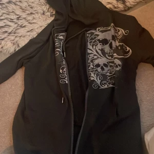 emo kofta - Emo kofta köpt från shein! Super skön! Skriv om du har frågor💗