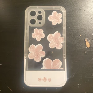 iPhone 11 PRO skal med blommor  - Helt oanvänd, passar till iPhone 11 PRO 