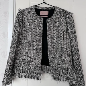 Jacka - Gott skick, står storlek 46 men skulle säga M/L