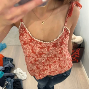 Gulligt linne - Så sött linne som är nästan oanvänt🧡💛Hör av dig vid frågor!!