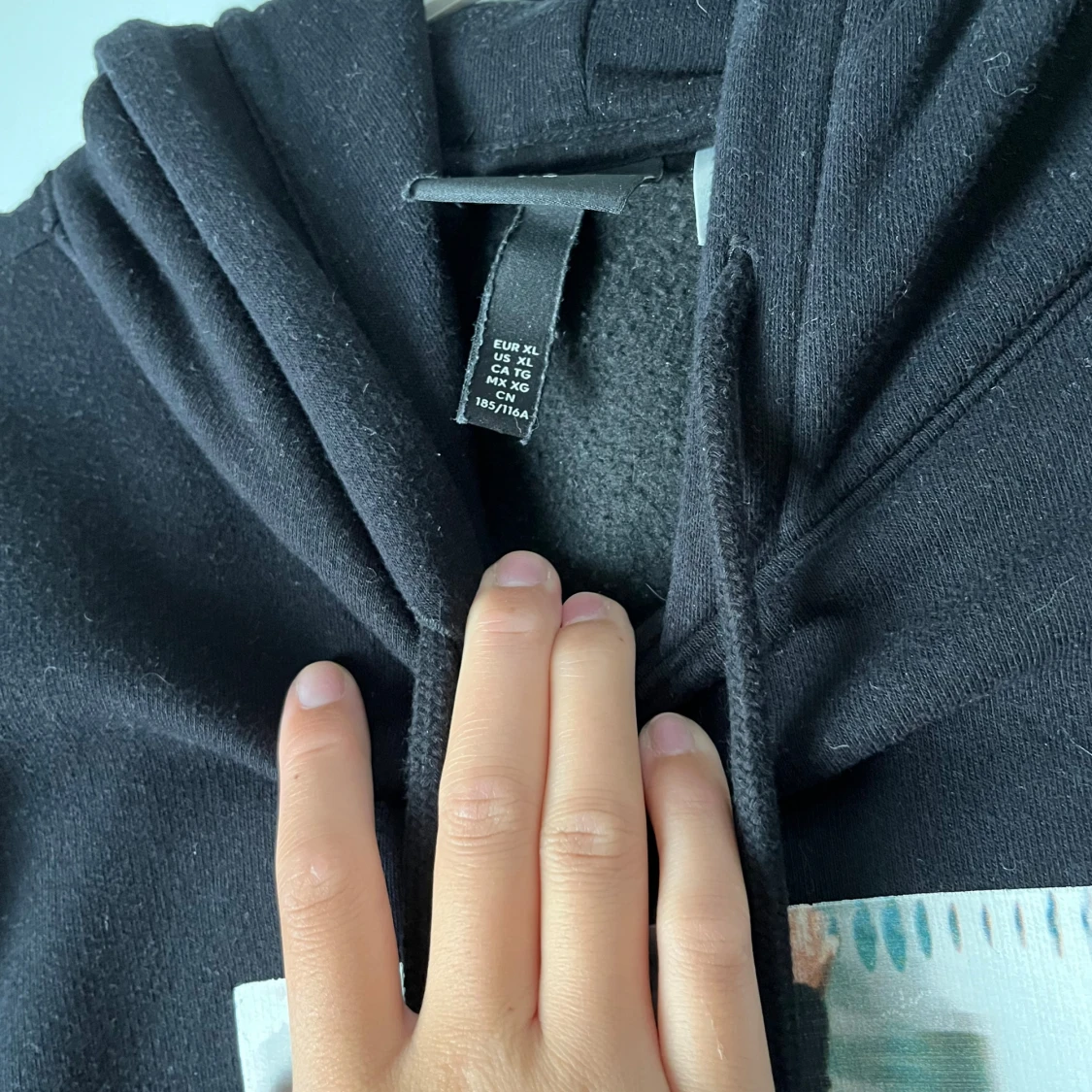 Svart hoodie med Matrix-tryck - 91