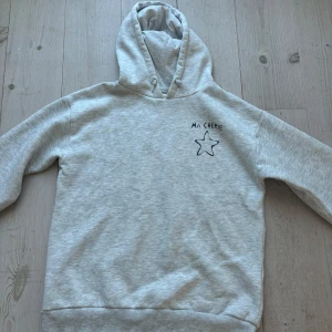 Ma cherie hoodie - Säljer denna ma cherie hoodien, strl 158-164💗passar en Xs
