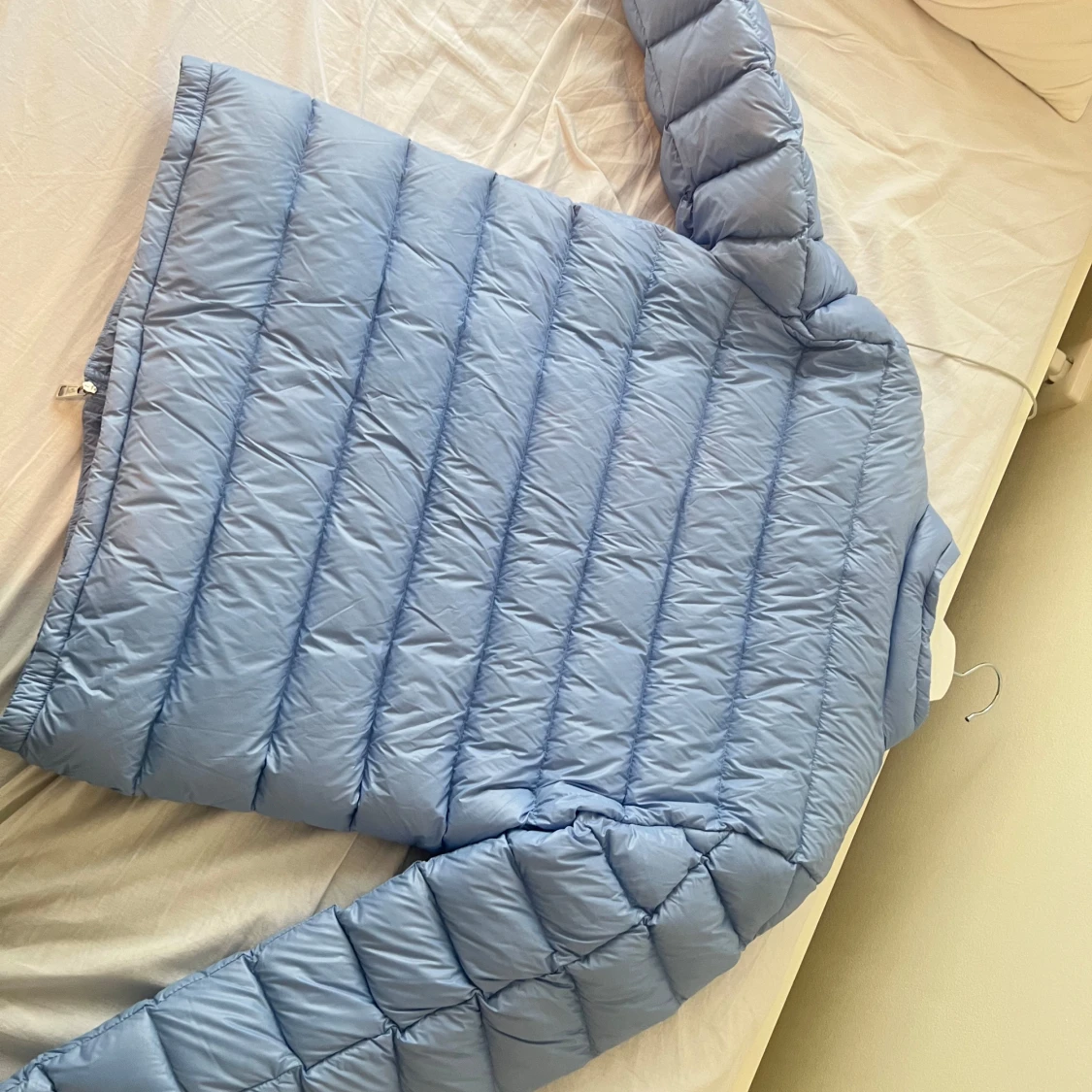 Ljusblå Moncler dunjacka - 90