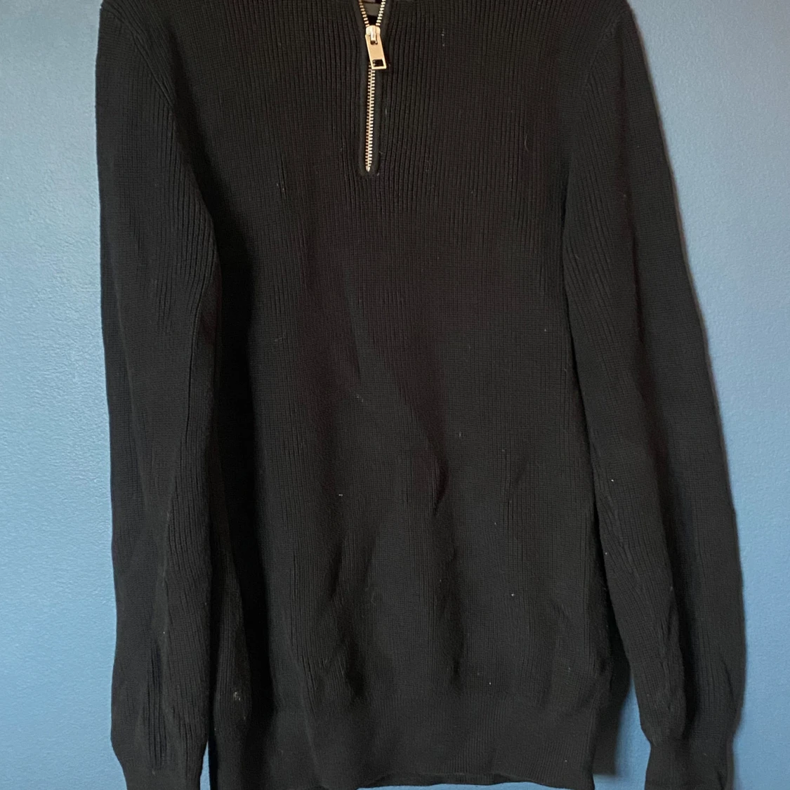 Svart stickad tröja från H&M - 90