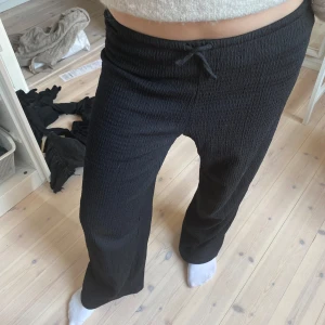 Svarta byxor  - Så fina och sköna