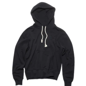 Acne Studios Hoodie - säljer min Acne hoodie som är slutsåld i alla storlekar förutom Medium. Nypris är 3000kr skicket är som en sprillans ny då den knappt är använd! skriv om du har frågor eller vill ha fler bilder, det går bra att buda samt erbjuda byte!