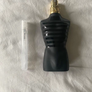 JPG Le make le Parfum 5ml sample  - 5ml sample av JPG le male le parfum  Priset är förhandlingsbart och jag accepterar även byten