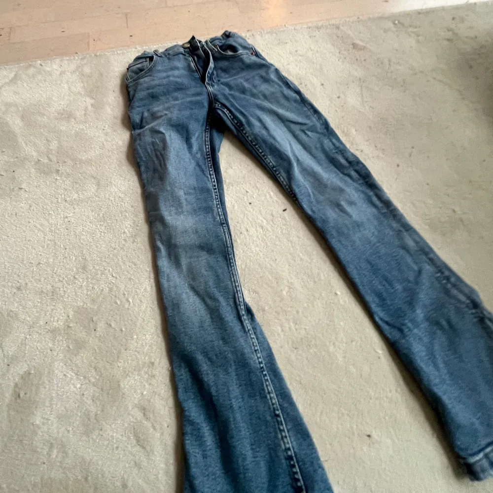 Storlek: 152, 11-12 Bra skick  . Jeans & Byxor.