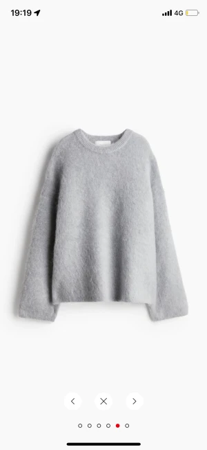 H&M mohair tröja  - H&M mohairtröja i storlek S, oversize modell. Använd en gång, helt perfekt skick!