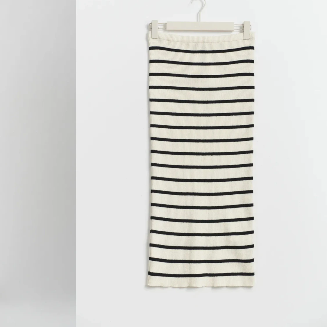 Stickad kjol från Gina Tricot  - 91