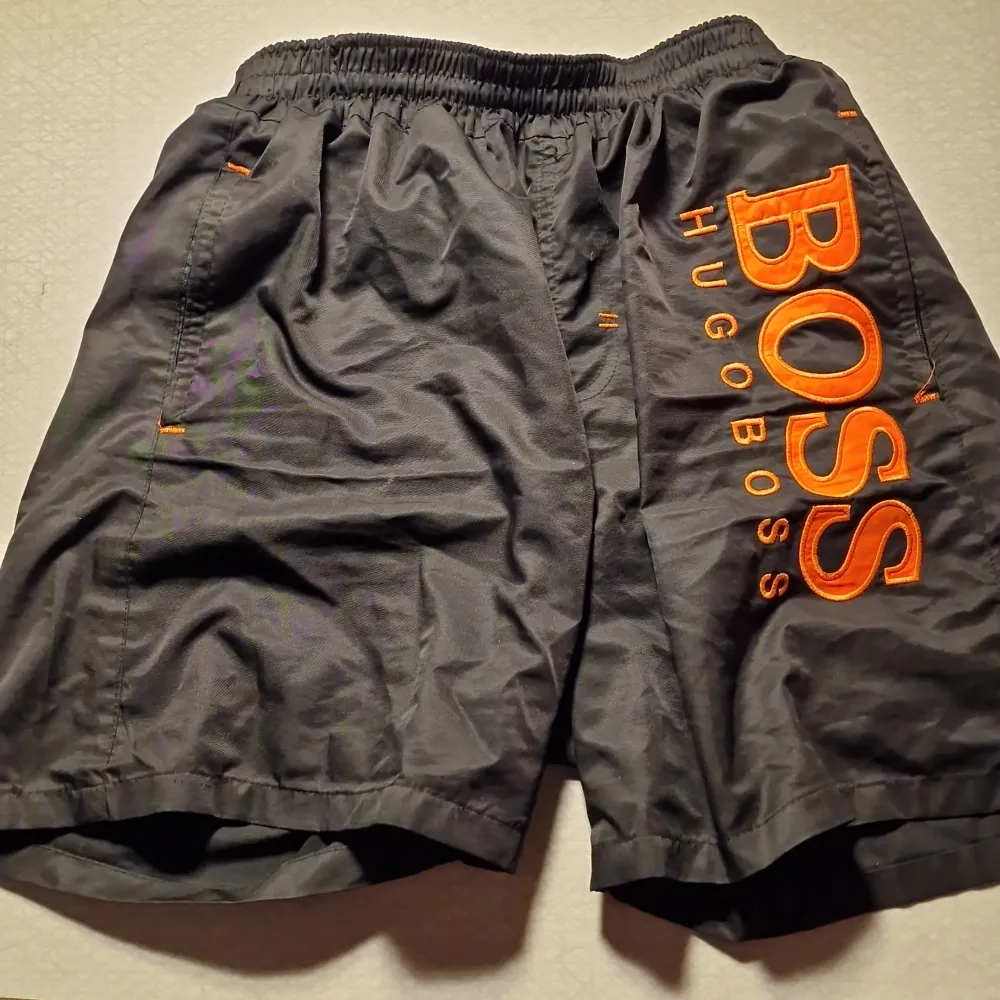 Hugo Boss badbyxor i god kvalitet. Shorts.