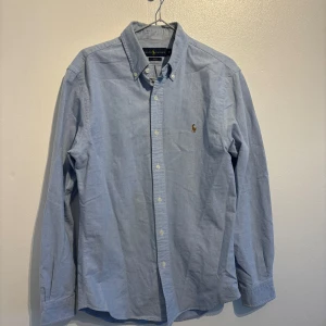 Ralph lauren - Ralph lauren skjorta, riktigt snygg. Näst intill oanvänd, storlek M passar S Ny pris: 1399 