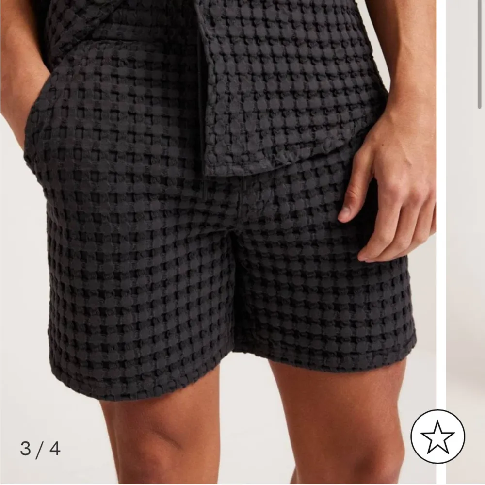 Helt nya OAS Waffle Shorts Storlek: M men passar också S  Nypris: 1199kr . Shorts.