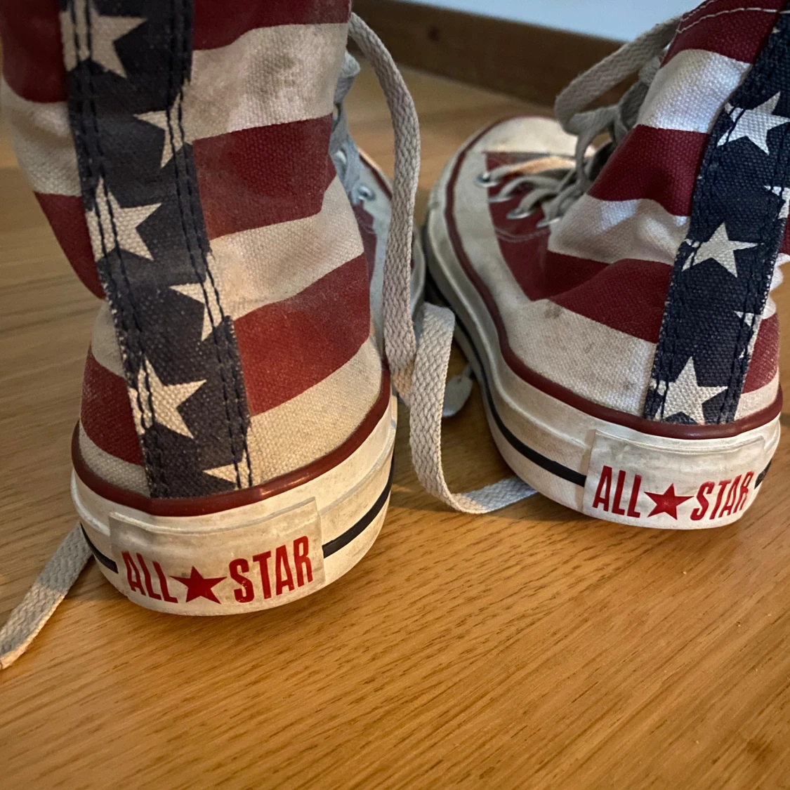 Vintage Chuck Taylor Converse All Stars - 90