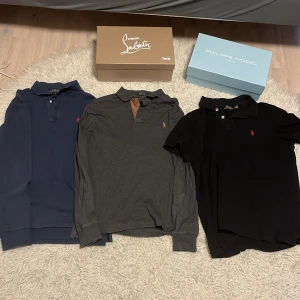 POLO RALPH LAUREN PIKÉER - Tja säljer dessa 3 polo Ralph lauren pikéer. Skitsnygga nu till hösten speciellt de långärmade. För pris eller mer bilder skriv till mig. Alla passar storlek S. Billigare pris vid köp av flera! Eller klicka köp nu🤷🏼