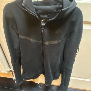 Nike tech fleece tröja - Bra skick  Storlek s 