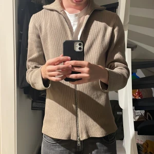 Brothers zip tröja - Väldigt gott skick, köpt för 1400kr på brothers