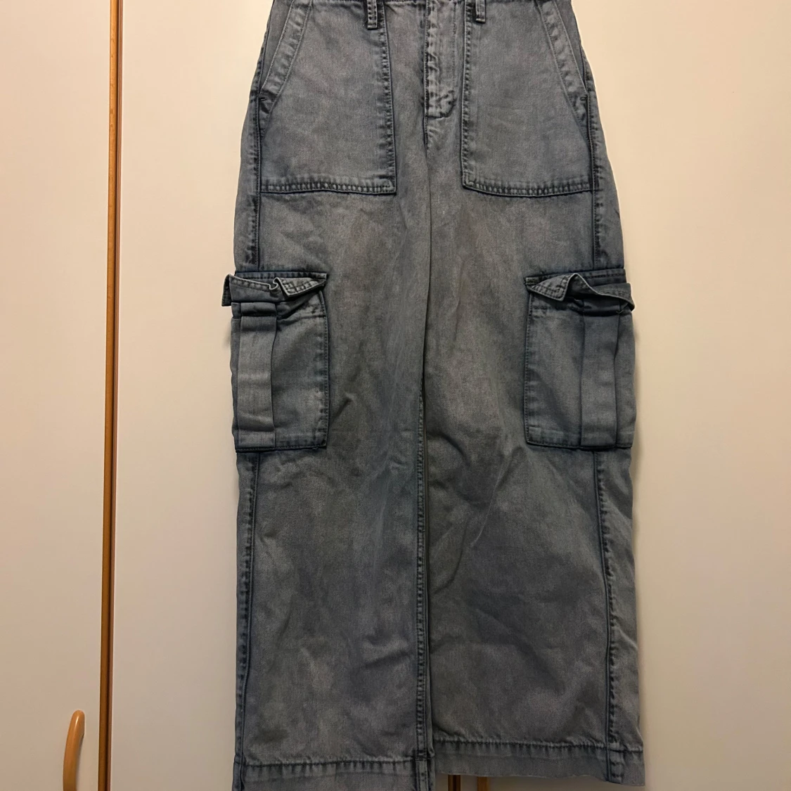 blågrå cargobyxor