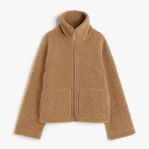 teddyjacka - Mysig beige teddyjacka med dragkedja framtill. HELT SLUTSÅLD!! As snygg!! Älskar