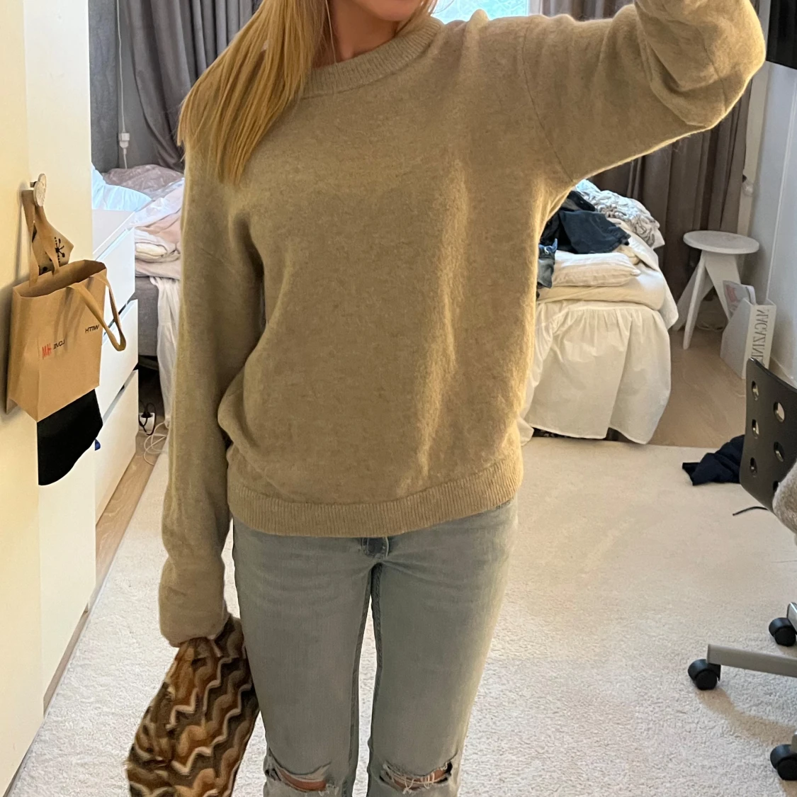 Beige stickad från Filippa K - 90