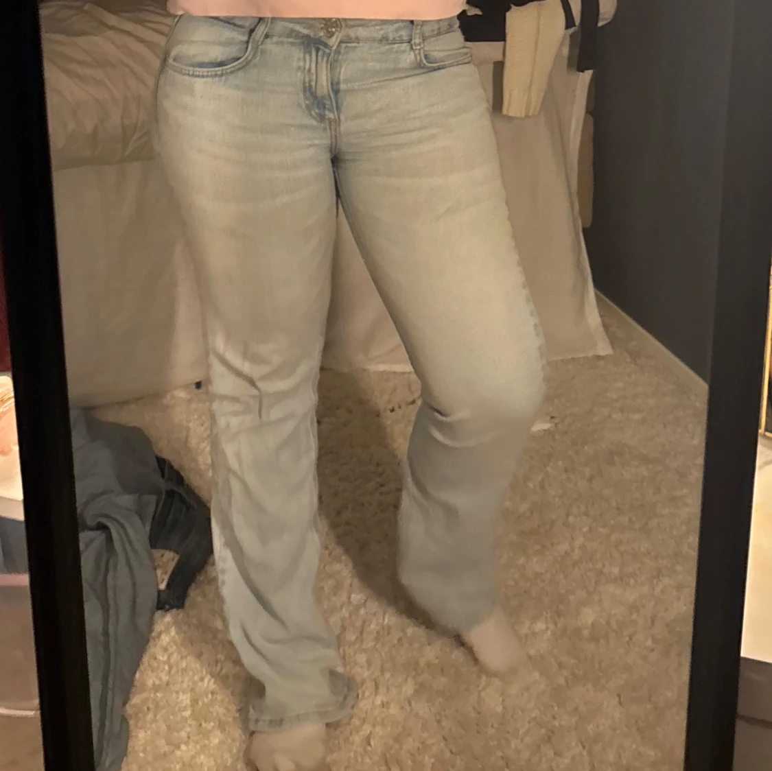 Ljusblå bootcut jeans