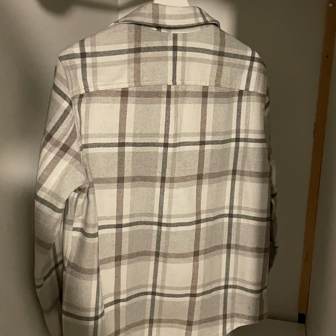 Rutig overshirt från H&M - 90