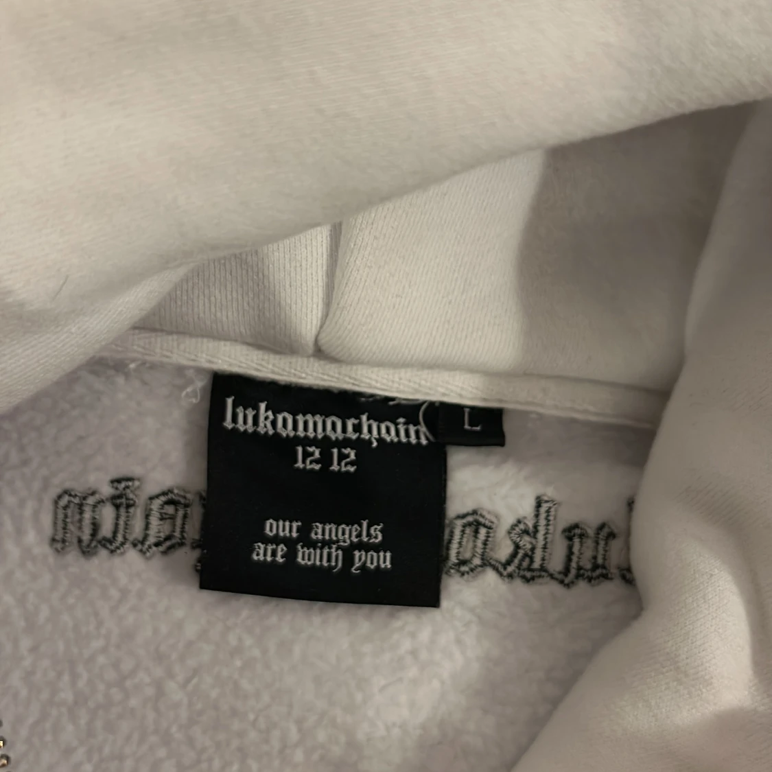 Vit hoodie från lukamachain - 91