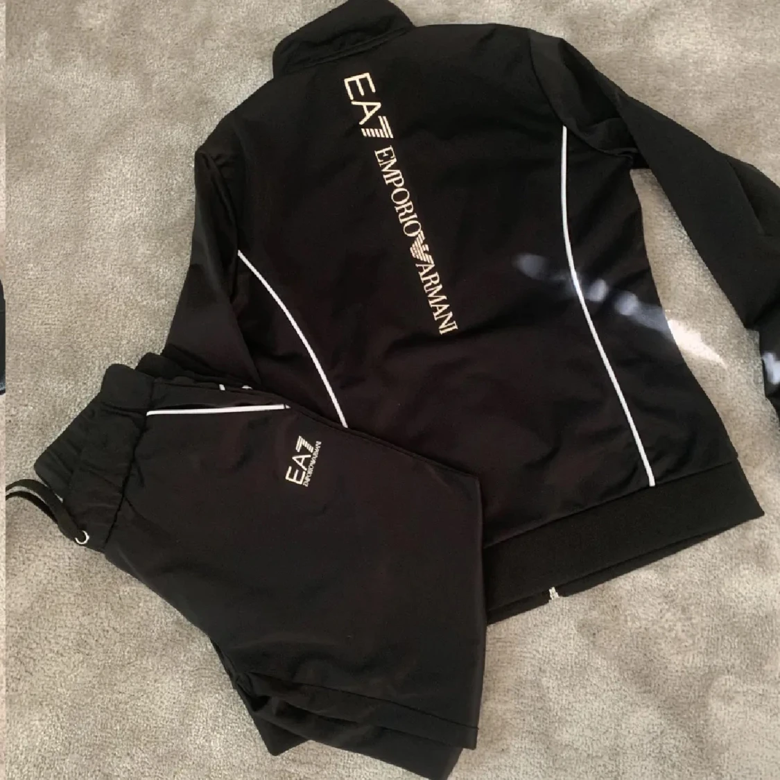 Svart träningsset från EA7 Emporio Armani - 90