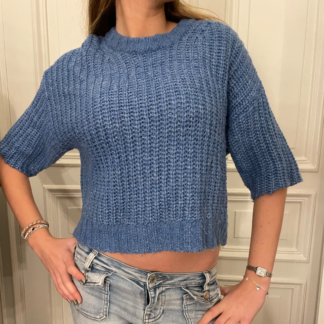 Blå stickad tröja
