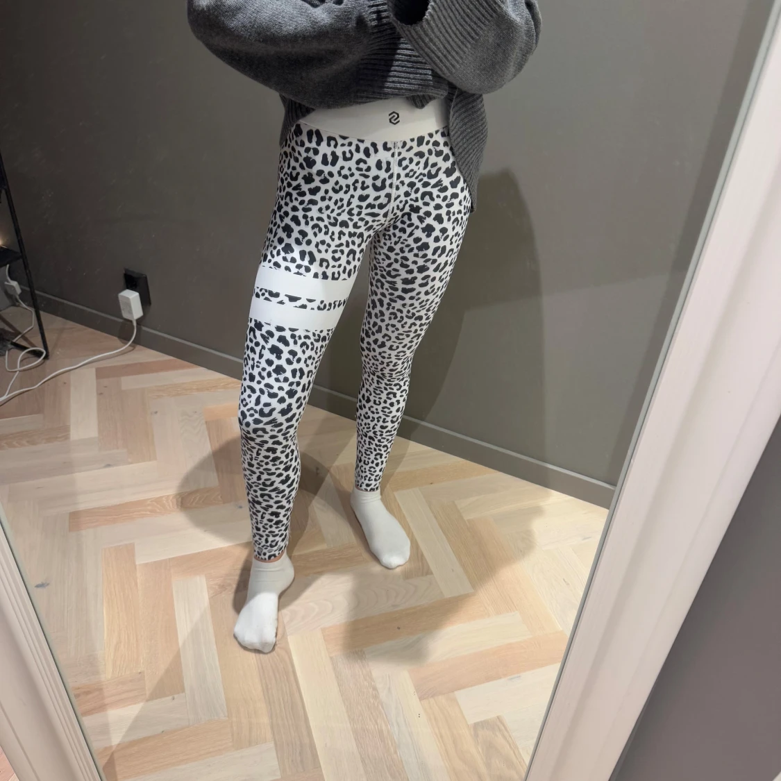 Leopardmönstrade leggings - 91