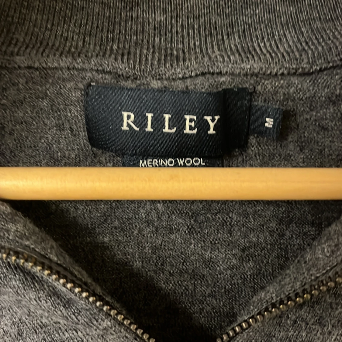 Grå merinoulltröja från Riley - 91