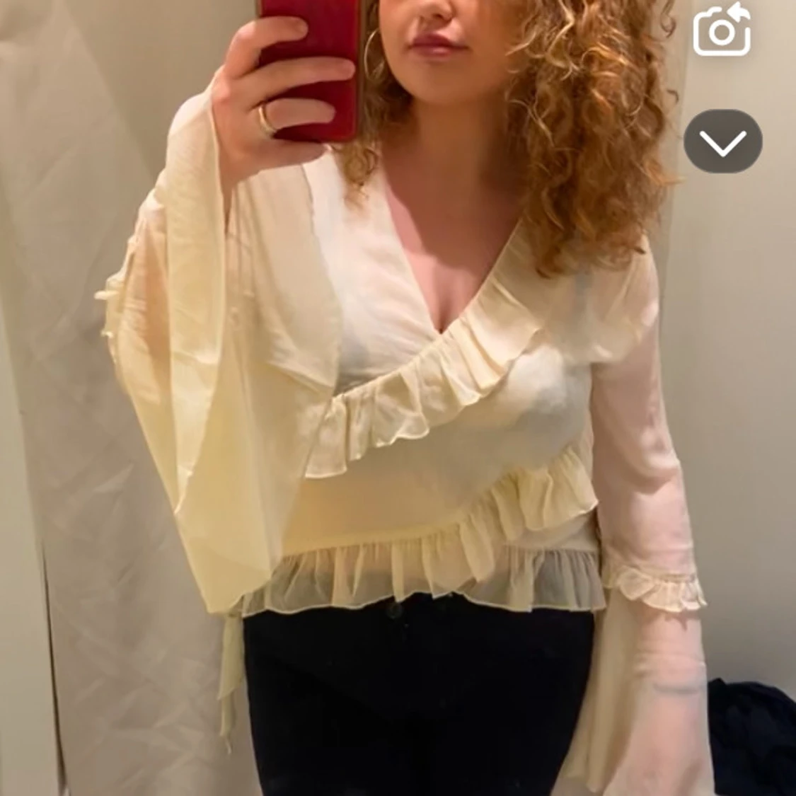 Gullig ljusgul blus  - 90