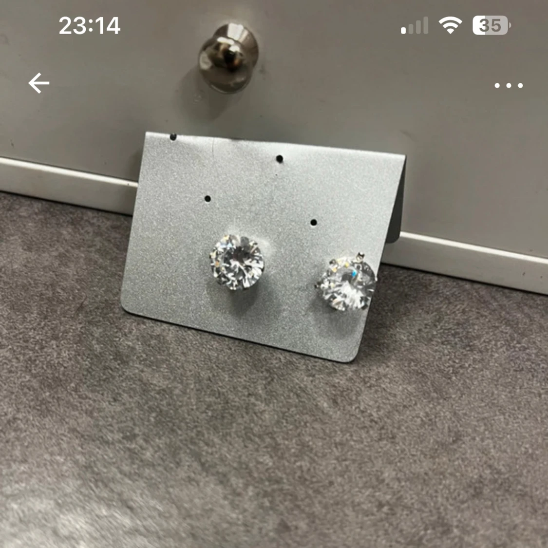 Smyckeset med pärlhalsband och örhängen - 91