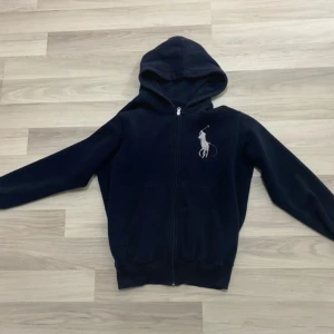 Polo ralph lauren full zip up - Ny skick. Ja sänker priset för snabbaffär. 