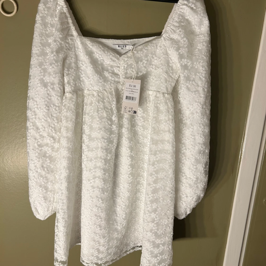Vit klänning NAKD