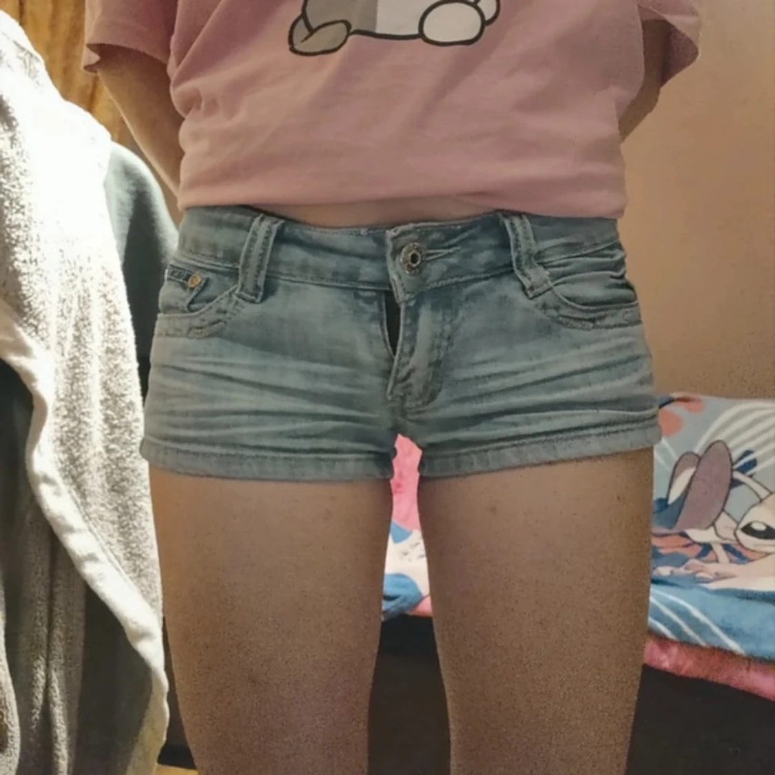 Blå jeansshorts lågmidjade korta